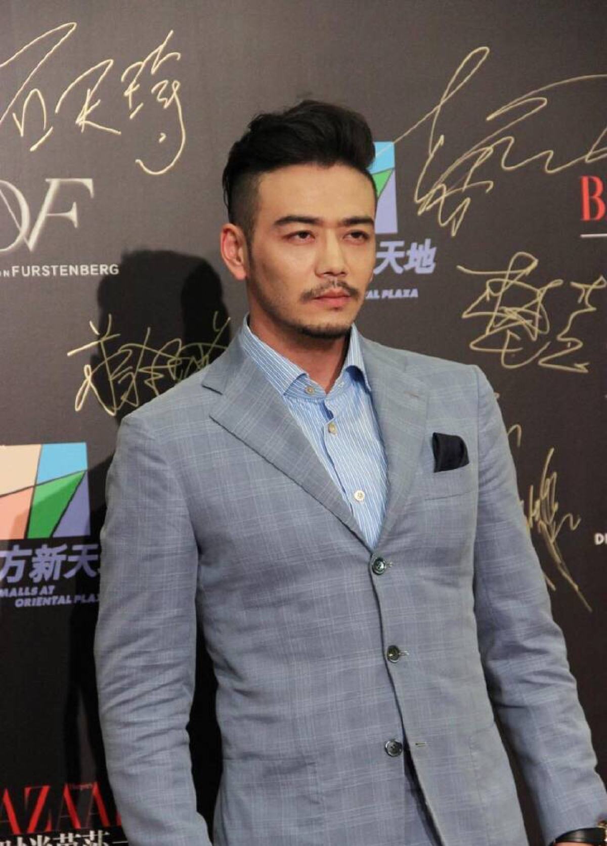 著名演员杨烁:婚内出轨,自称硬汉却吃软饭?