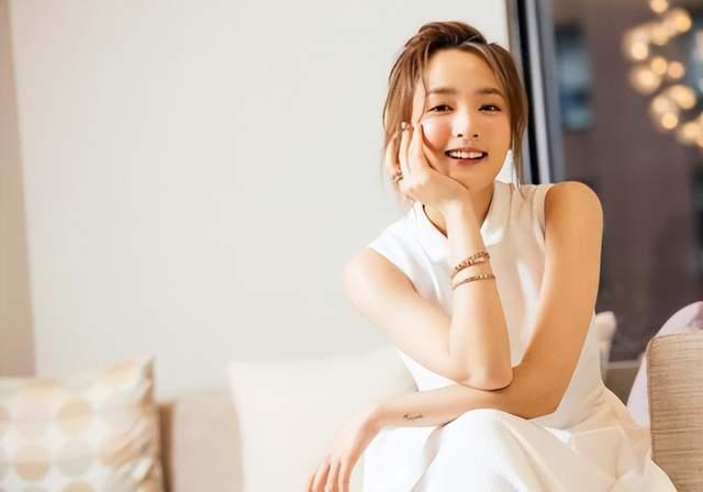 曹佑宁|曹佑宁王净官宣恋情，大方认爱：感觉挺好的