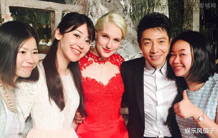 撒贝宁携全家张家界登山!双胞胎正面照曝光,夫妻貌合神离引热议