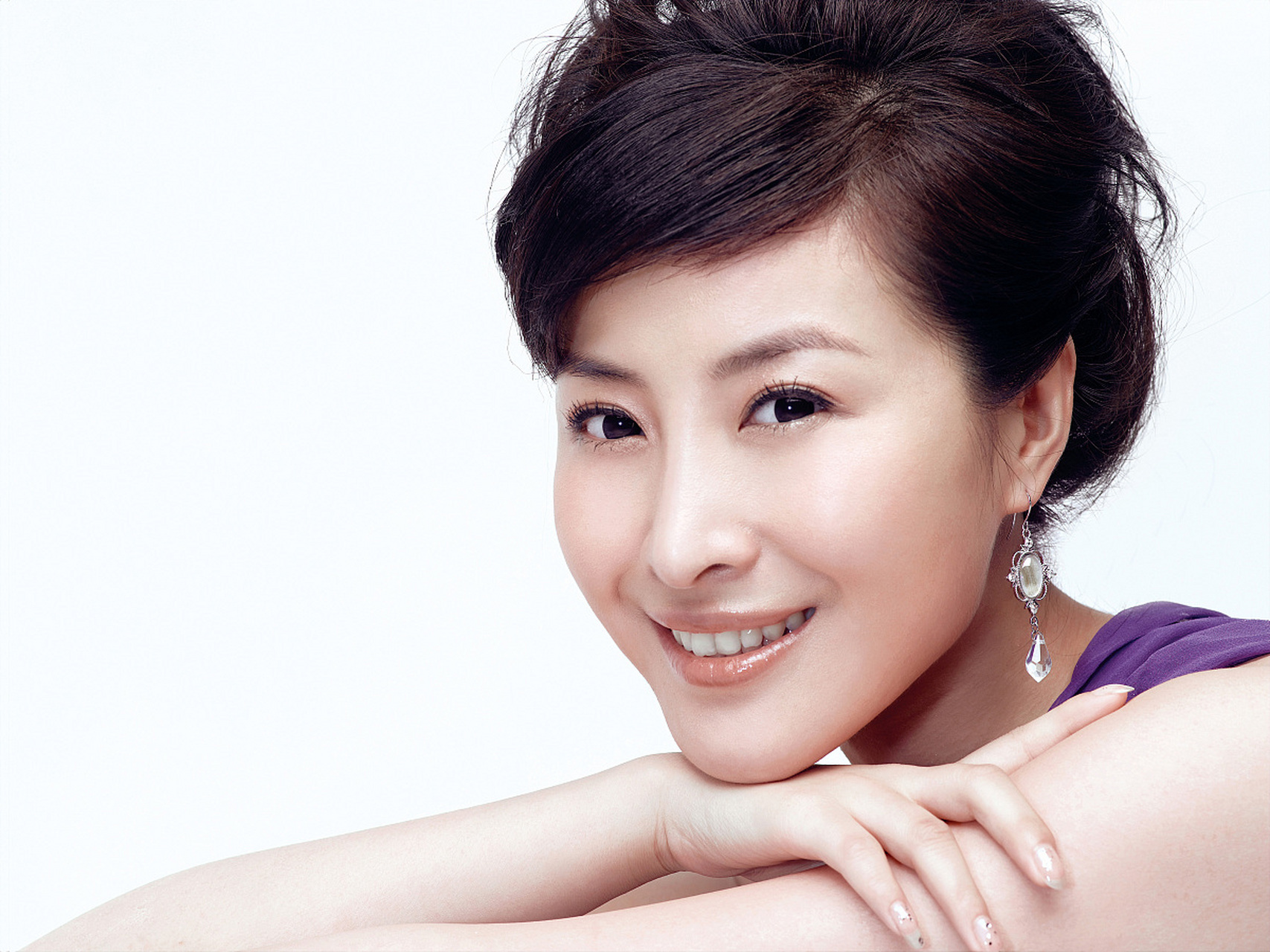 当科技脸女二遇上天然脸女主:在先天美人面前,后天雕刻不堪一击