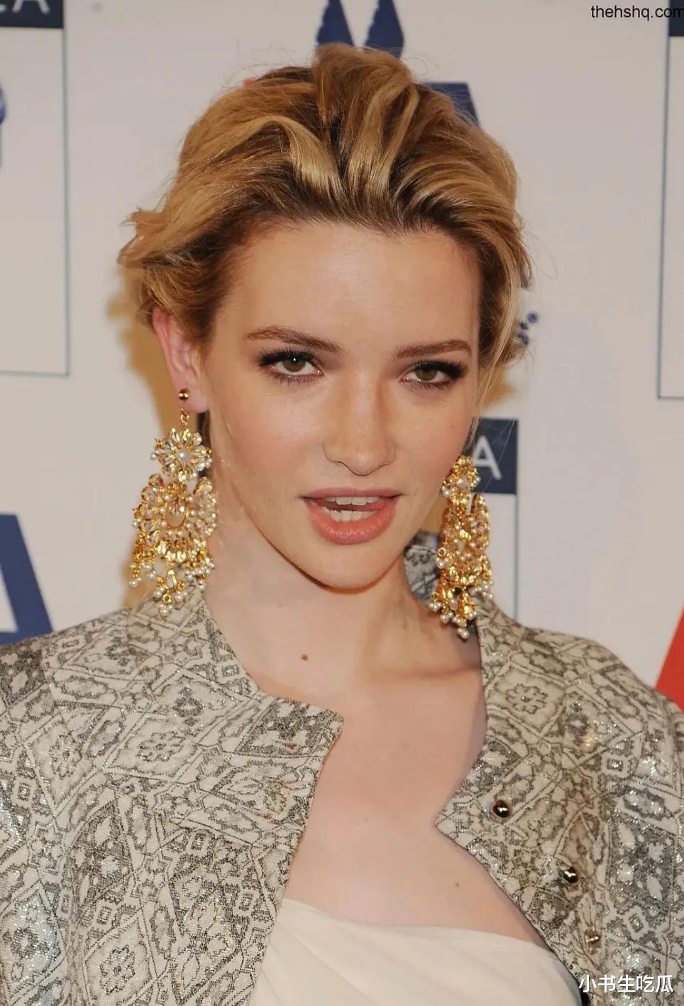 看似无情也多情？分手3年的艾梅柏已经有女儿了，马斯克还想着她