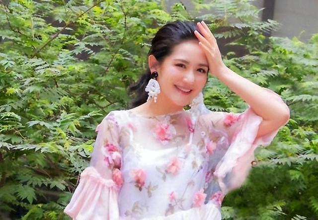 满江红|“不可一世”的谢娜，也走到了今天