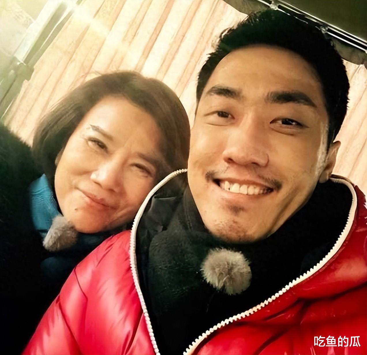 董明珠回应绯闻,王自如被嘲讽,网友挖出他办公室藏避孕套