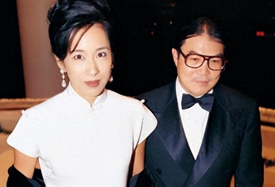 朱玲玲再次从豪门净身出户,网友赞叹:勇气可嘉,实在是厉害