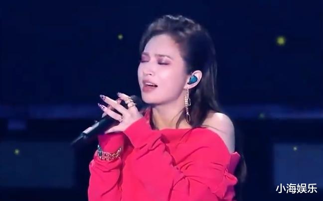 小杨哥花巨资开演唱会，虽多位明星演唱翻车，但小杨哥还是赢麻了