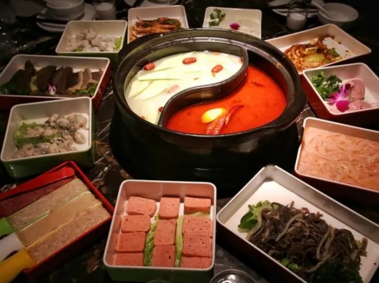 火锅|吃火锅时，服务员问你“要不要加汤”是另有暗示，不懂就尴尬了！