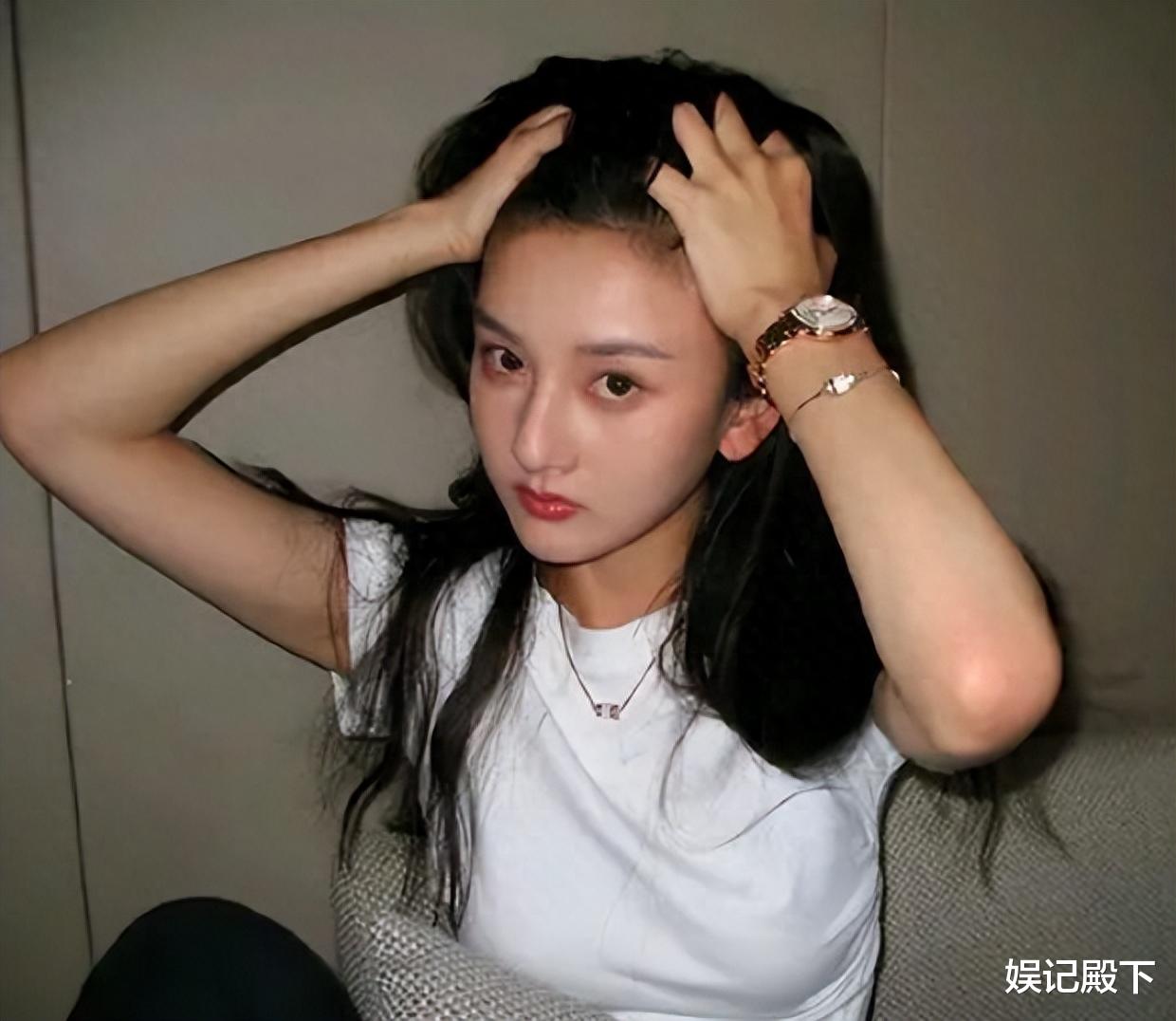 有利可图是表姐,无利可图便背刺,宋祖儿翻车,舒畅发文很有意思