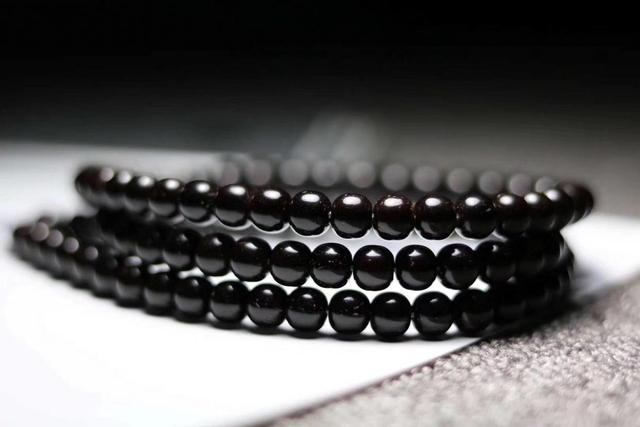 退休|“大汗手”有救了，盘这7种文玩手串，包浆又红又润！