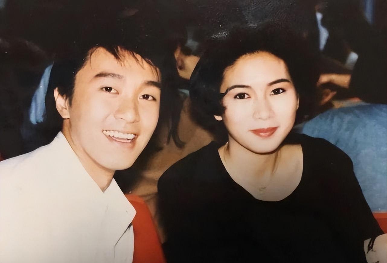 52岁朱茵现状：住深山残屋，开97年破车！活成了娱乐圈的“笑话”