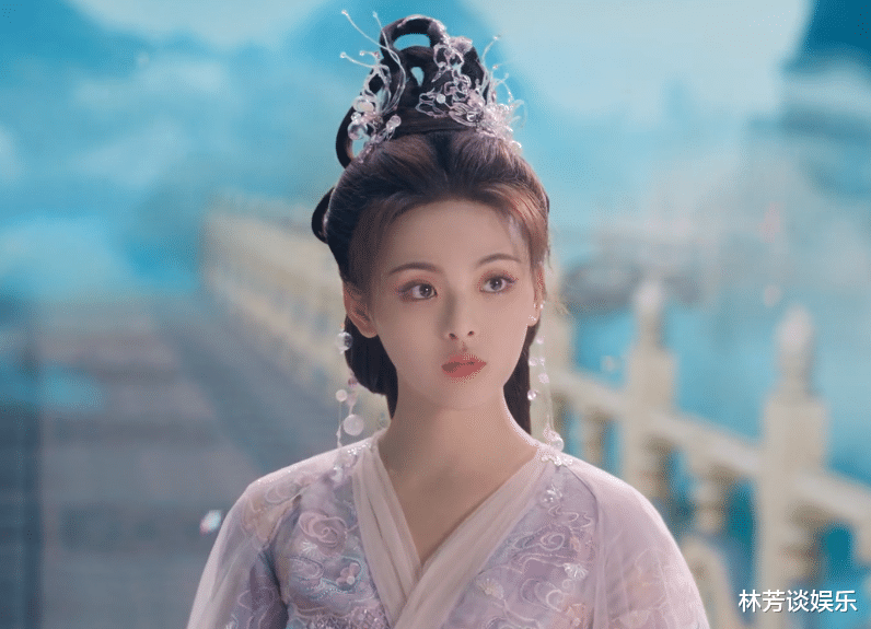 25岁杨超越“撞”上30岁杨紫,新片全看,一个不够味,一个追上瘾