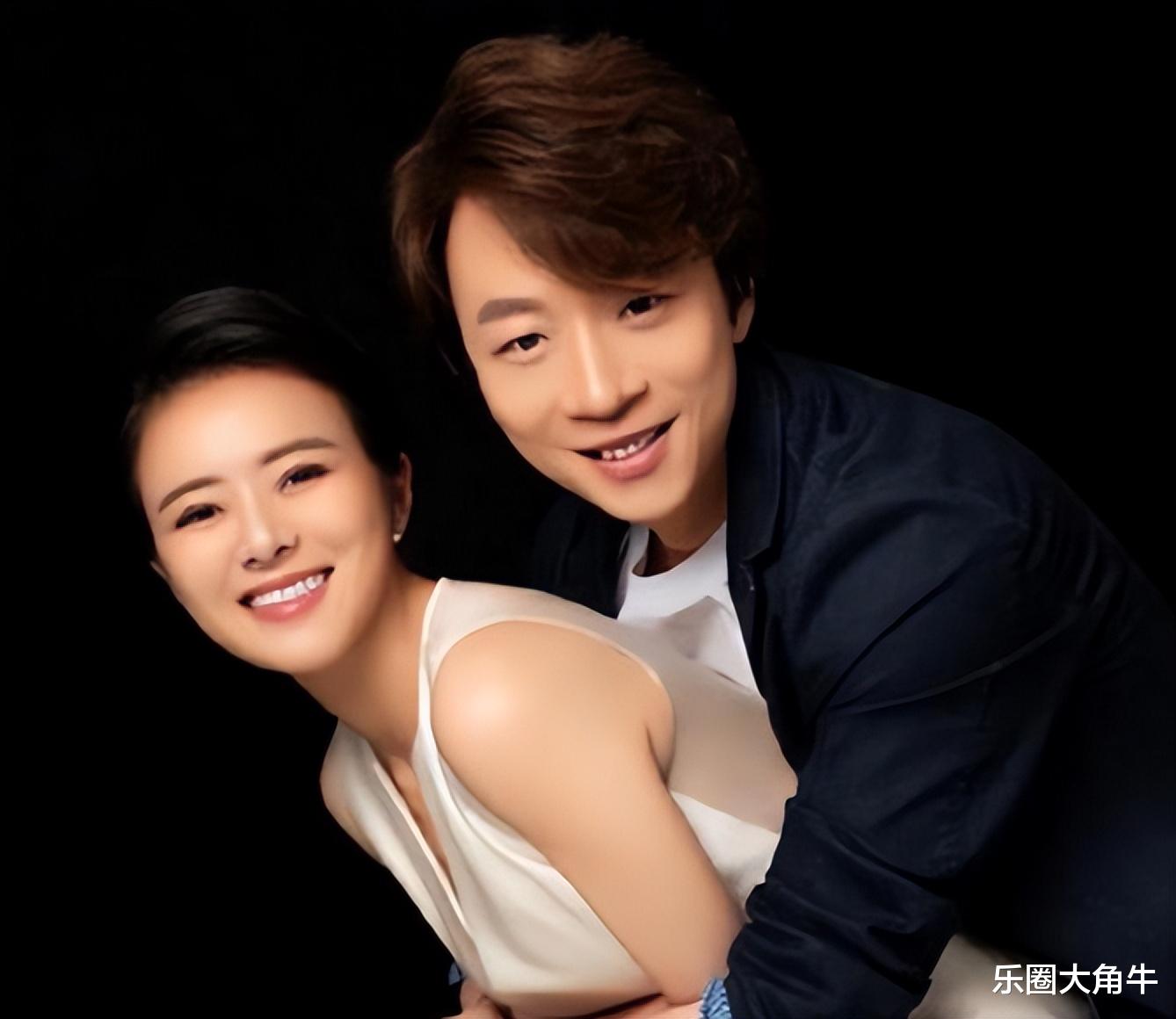 主持人陈辰罕晒全家福，与小3岁老公似姐弟，41岁高龄生子