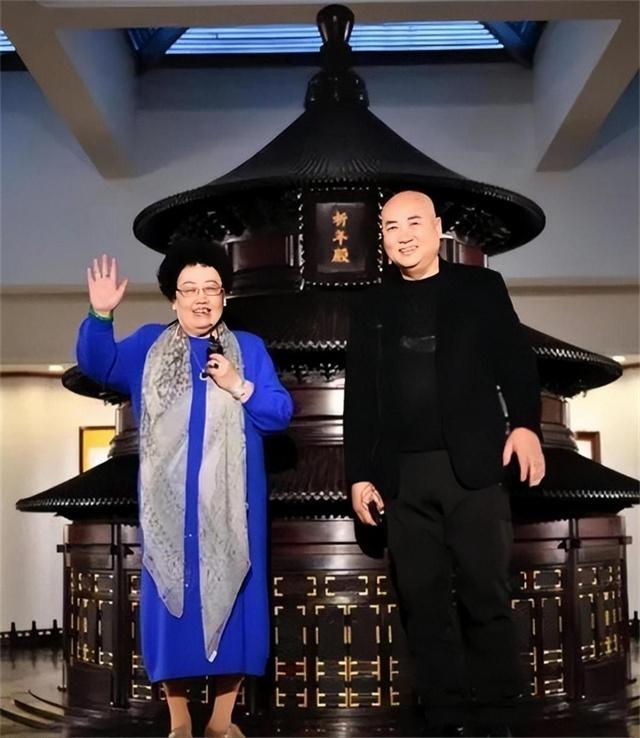 |为何会娶二婚的陈丽华?唐僧迟重瑞坦言:她让我母亲多活了半年