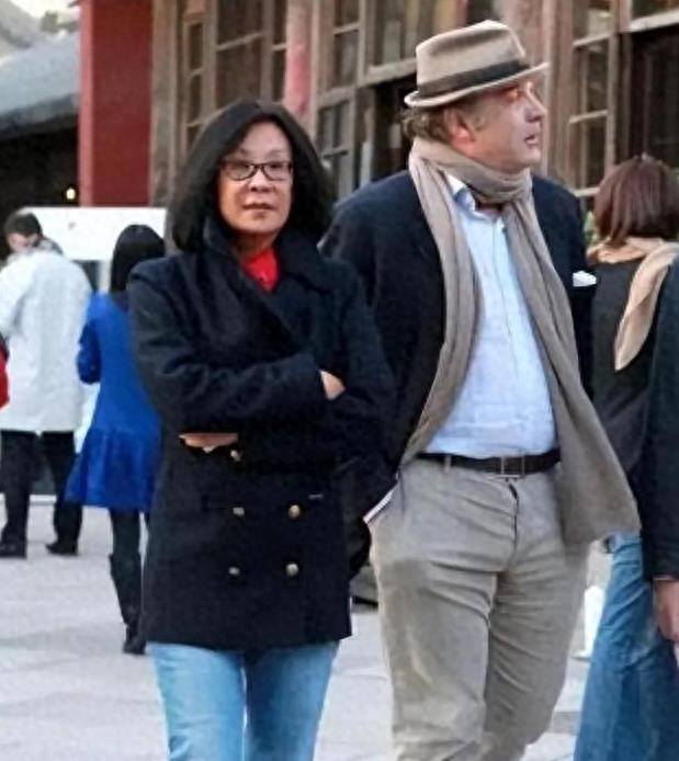 对外宣称效忠美国、被老外“退货”回国捞金！这三位明星咋想的呢？