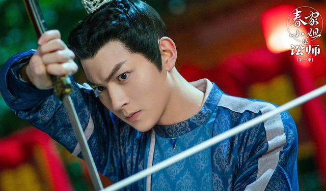 李沁|3部新剧定档,陈晓李沁新剧未播先火,预约人数破160万