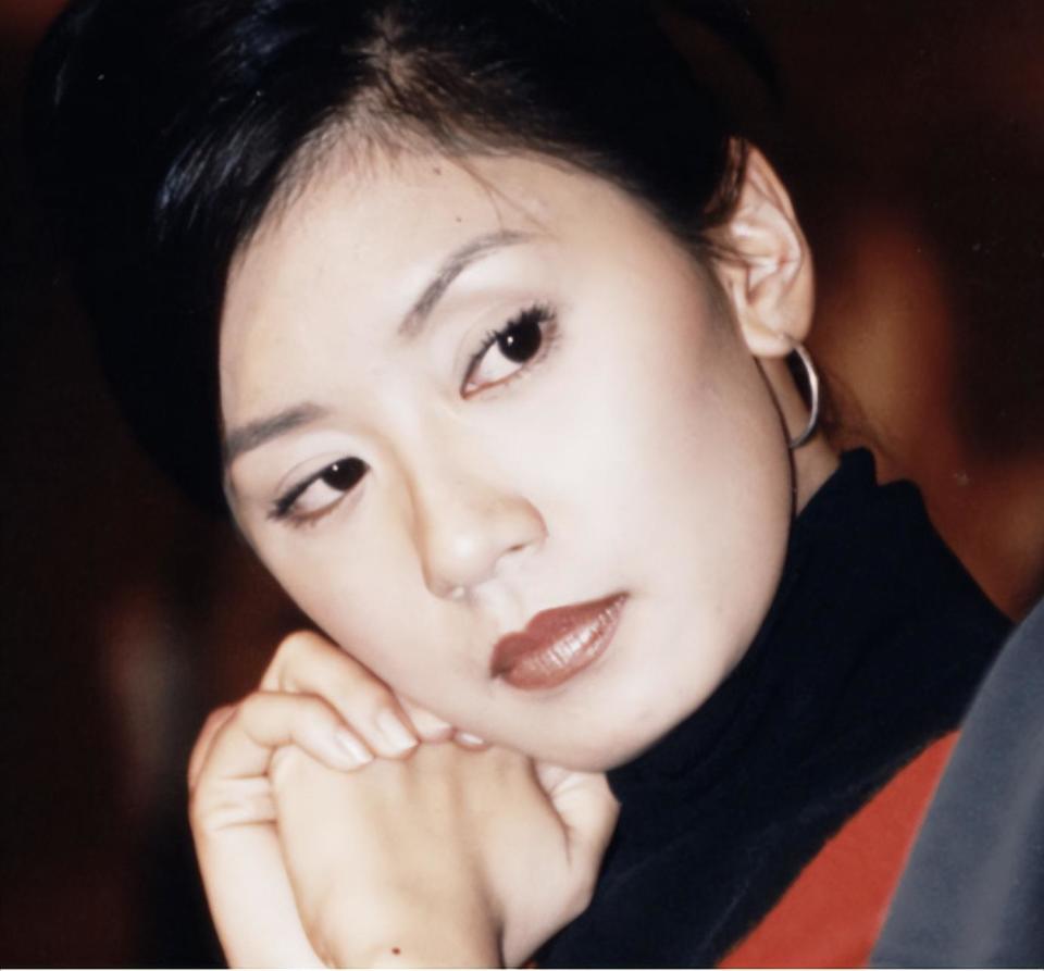 这次,49岁的贾静雯就是“情史太乱”的典型代表