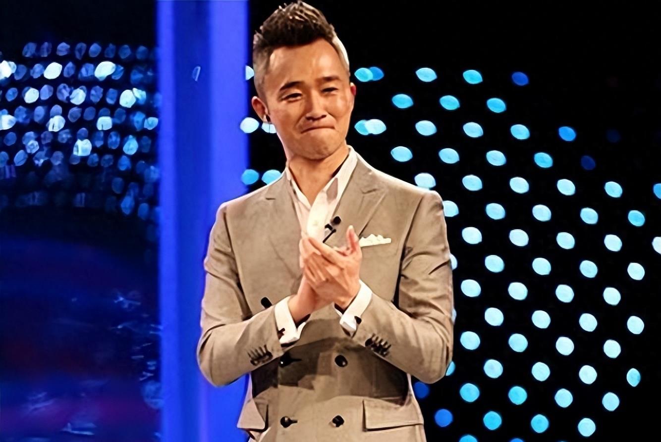 程雷和妻子王萌萌的感情,虽年纪相差18岁,但依旧甜蜜如初