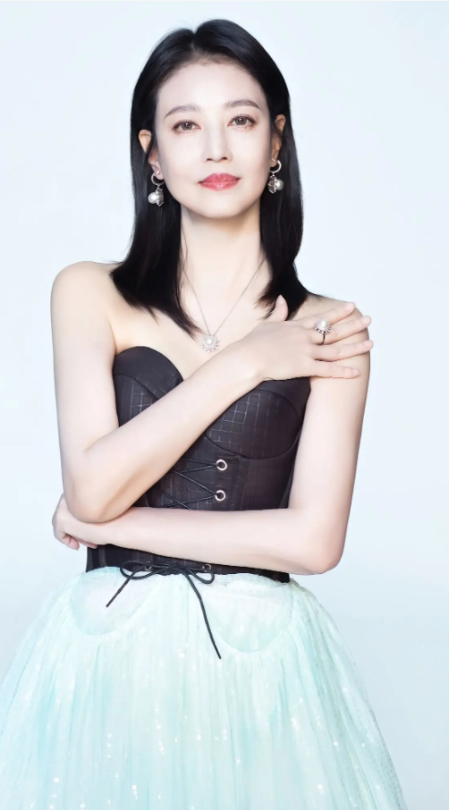 周海媚死因正式公布！死于突发性心脏病，4亿财产将由母亲继承