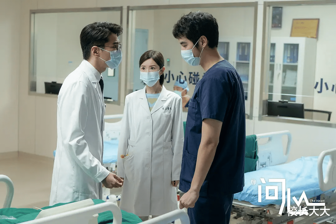 《问心》赵又廷和毛晓彤越有CP感,就越显得女律师很突兀