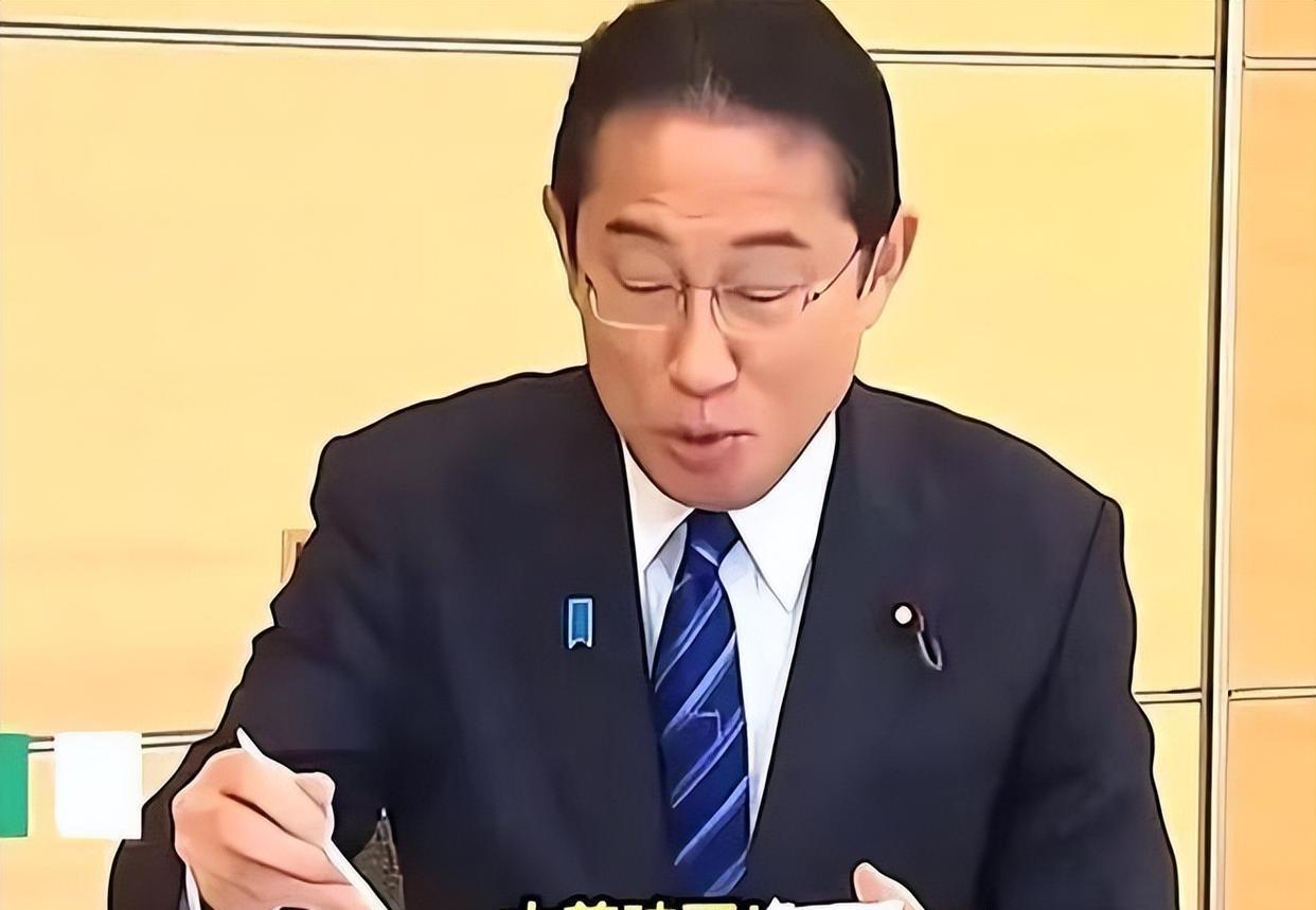 |上海百余人吃日料上吐下泻，评论区让当事人心寒，吃海鲜有错吗？