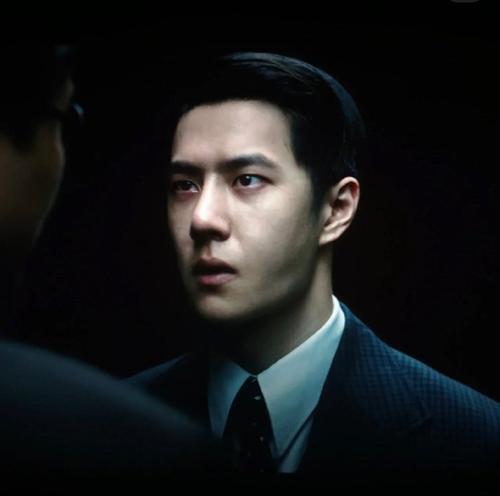 王一博|王一博被合作伙伴夸有语言天赋，评论区却嘘声一片！