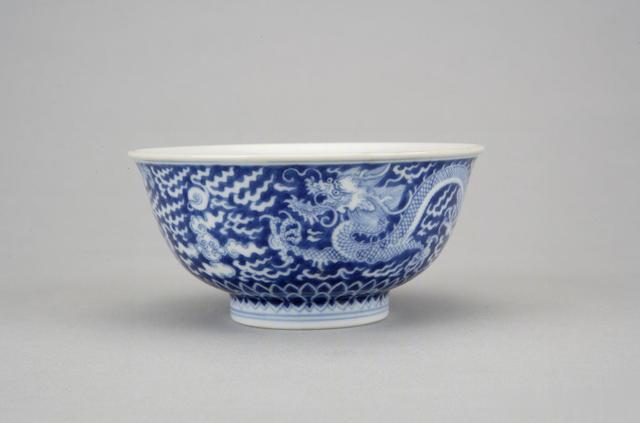 |清乾隆瓷器上的龙纹