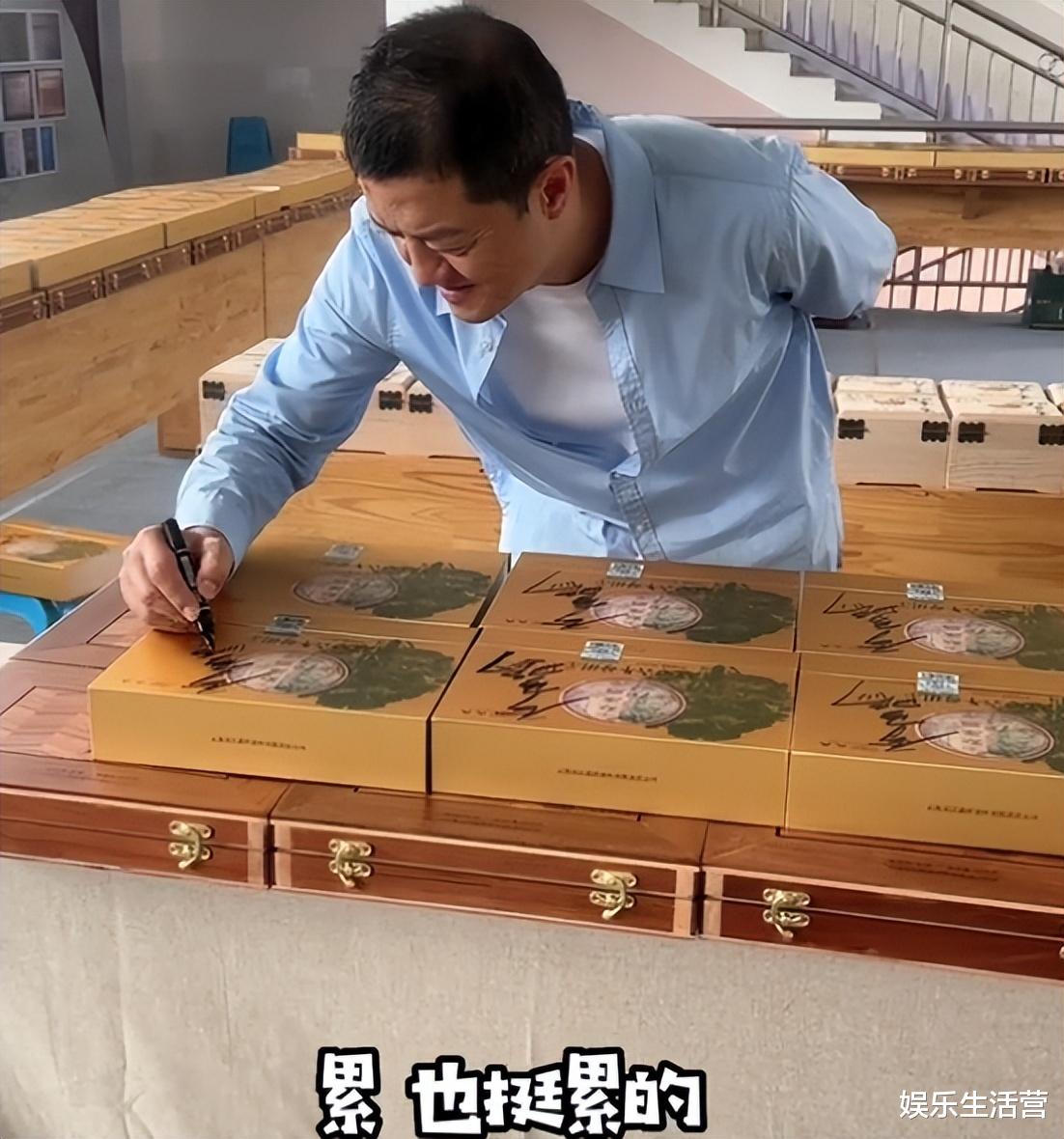 李亚鹏|还钱无望?李亚鹏妻女开销大,金喜爱囤货,知情人道他被骗内幕