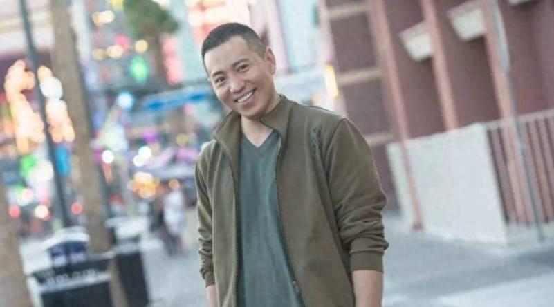 著名演员谷智鑫:34岁被马踩成废人,孕妻8年一把屎一把尿伺候