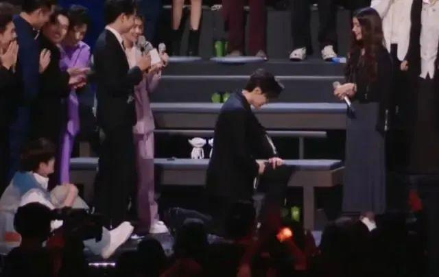 顶流男星未婚生子?