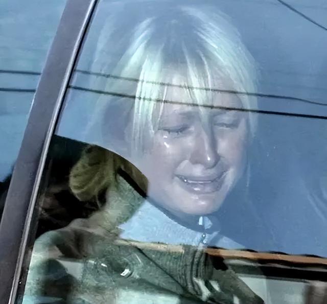 希尔顿富可敌国,高龄育儿,却被网友网暴,究竟为何?