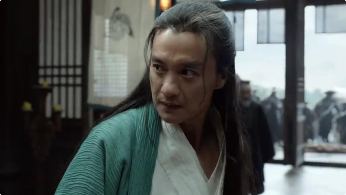 新《射雕》：顶着“发面馒头”的脸却演洪七公，谁的审美出了问题