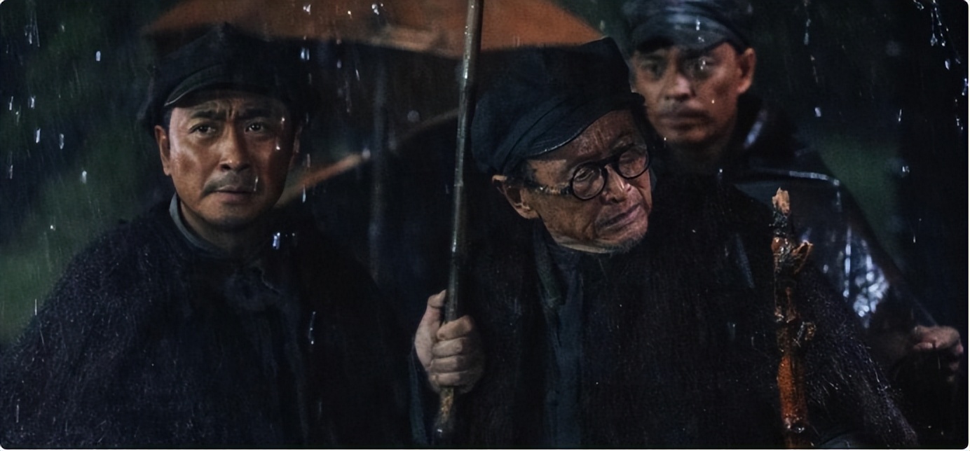 首日票房仅19.3万，离开了吴京，他成了烂片王