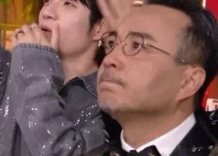 湖南卫视|何炅老了，齐思钧稳了：一场跨年晚会看清芒果台15位主持人新形势