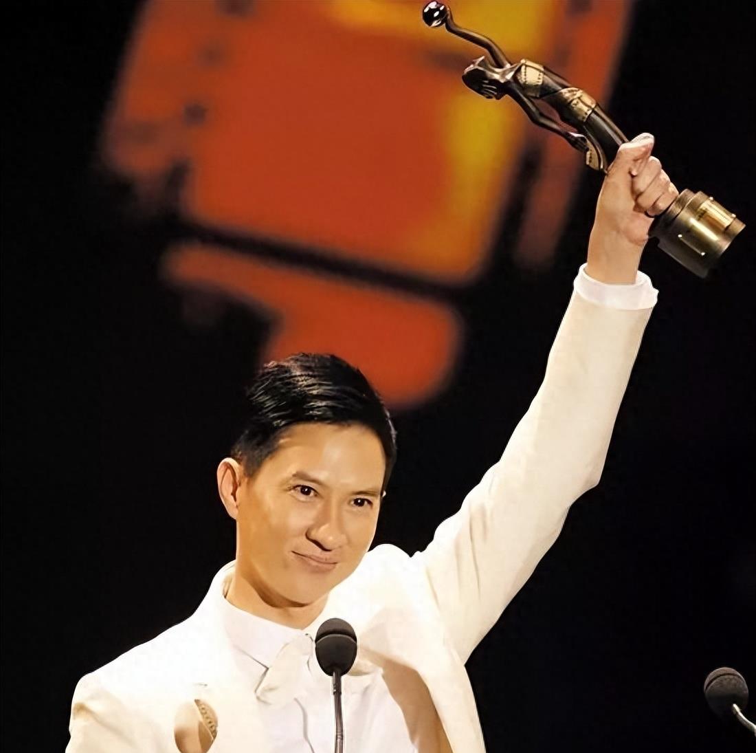 张家辉的“渣男式清醒”,一举扯下了圈内不少模范夫妻的伪装