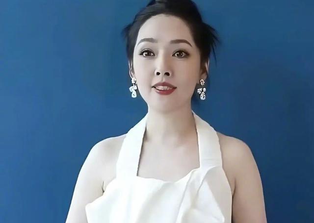 郭碧婷产后复工被指“向太化”！近照曝光网惊：婆媳共用一张脸