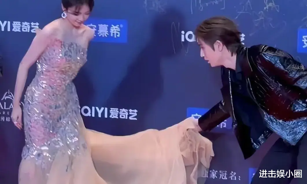 尖叫之夜修罗场!前任现任齐同框,分手情侣尴尬演戏