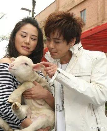 刘荷娜|被传闹自杀?认识三个月闪婚生娃太鲁莽…