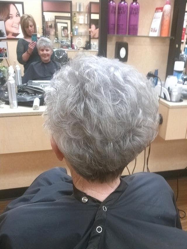 59到99的女性,短发可以选择这三种,花白头发也很美