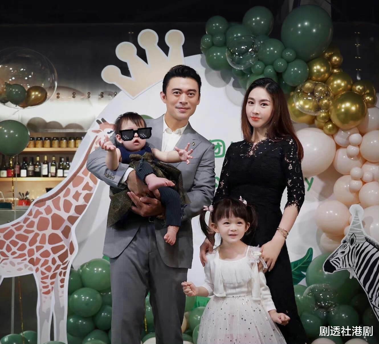 突发!香港知名女星再传婚变,发文吐槽无法沟通,一个人默默流泪