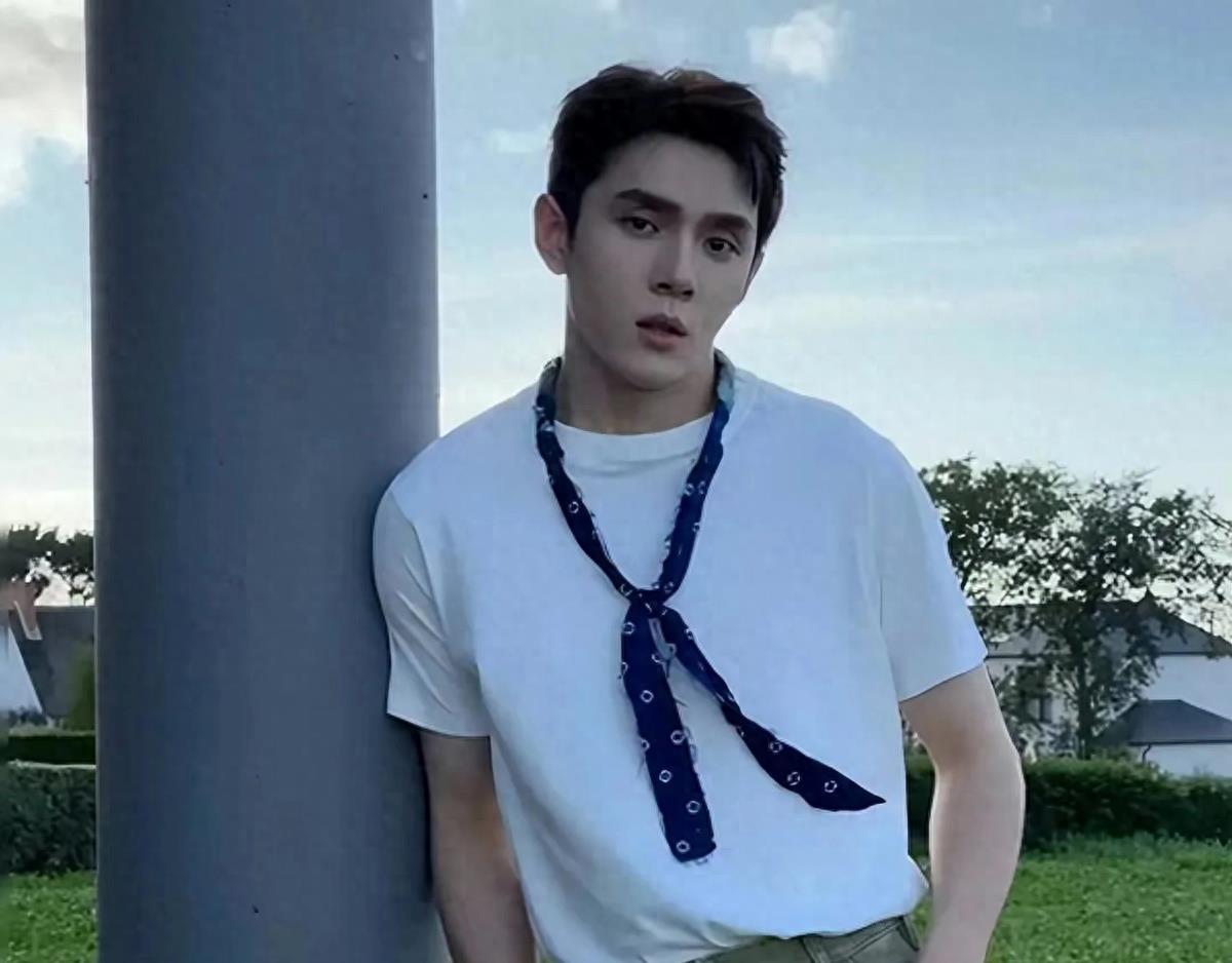 花西子表态“专业部门正在调查他”,铁粉晒账单,李佳琦撒谎实锤