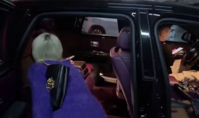 郭美美再次炫富,乘坐百万劳斯莱斯去做医美,网友吐槽:本性不改