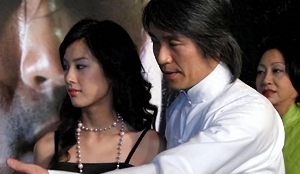 藏了8年才公开身份，一年两亿零花钱，她的故事远比你想得更精彩