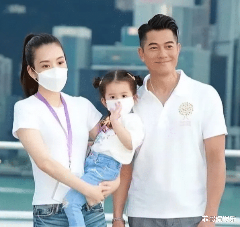 郭富城女儿参加演唱会,引发网友热议,天生丽质受赞誉!