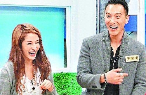 萧亚轩：继承10亿遗产，17年换掉16个男友，风光背后也有心酸