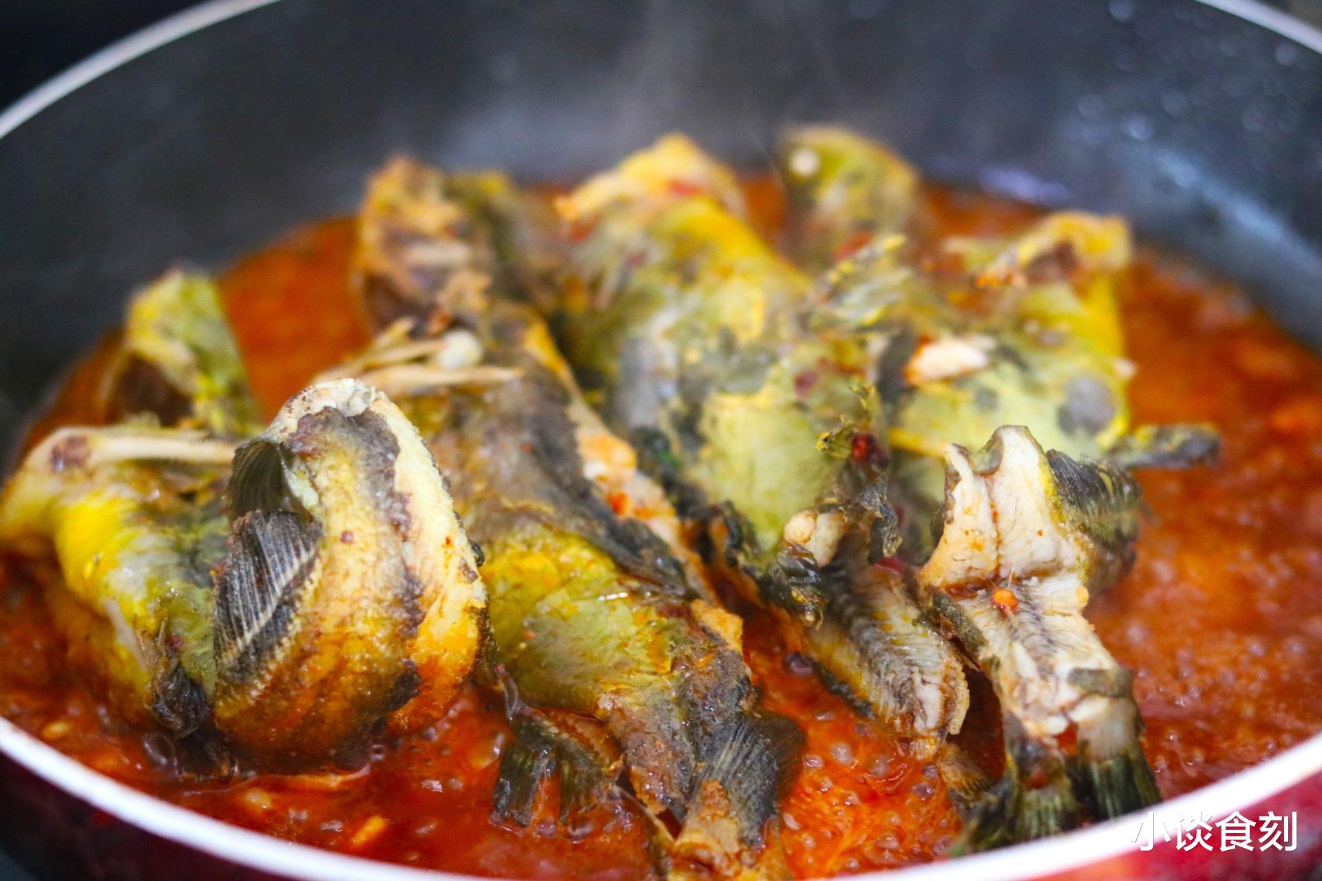 黄鱼|5月吃鱼，建议：少吃带鱼和黄鱼，多吃3样，刺少肉鲜好吃不贵