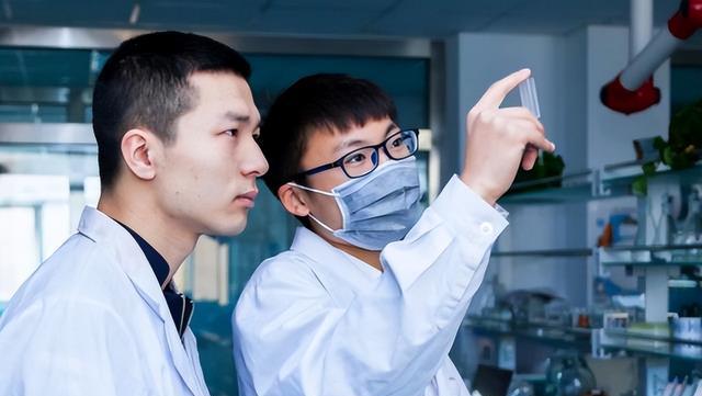 招聘|五粮液招聘录用名单公布,多位清北硕博生在列,名校生盯上了酒厂