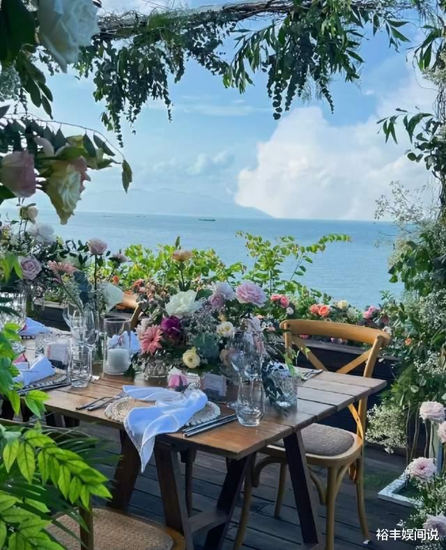 阚清子|曝阚清子被男友求婚成功,手拿鲜花秀硕大钻戒,男方打扮引热议