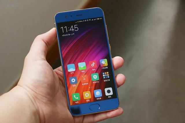 华为鸿蒙系统|钉子户给小米6刷上鸿蒙,雷军:2499卖亏了