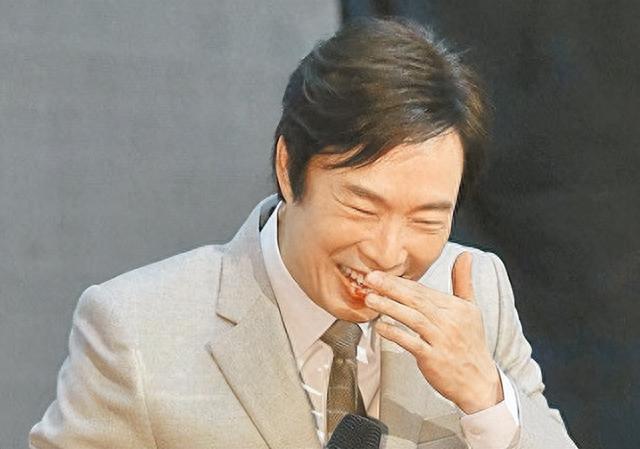 曝费玉清抢救无效病危离世?私生子丑态百出,亲姐咒骂:小心遭报应!