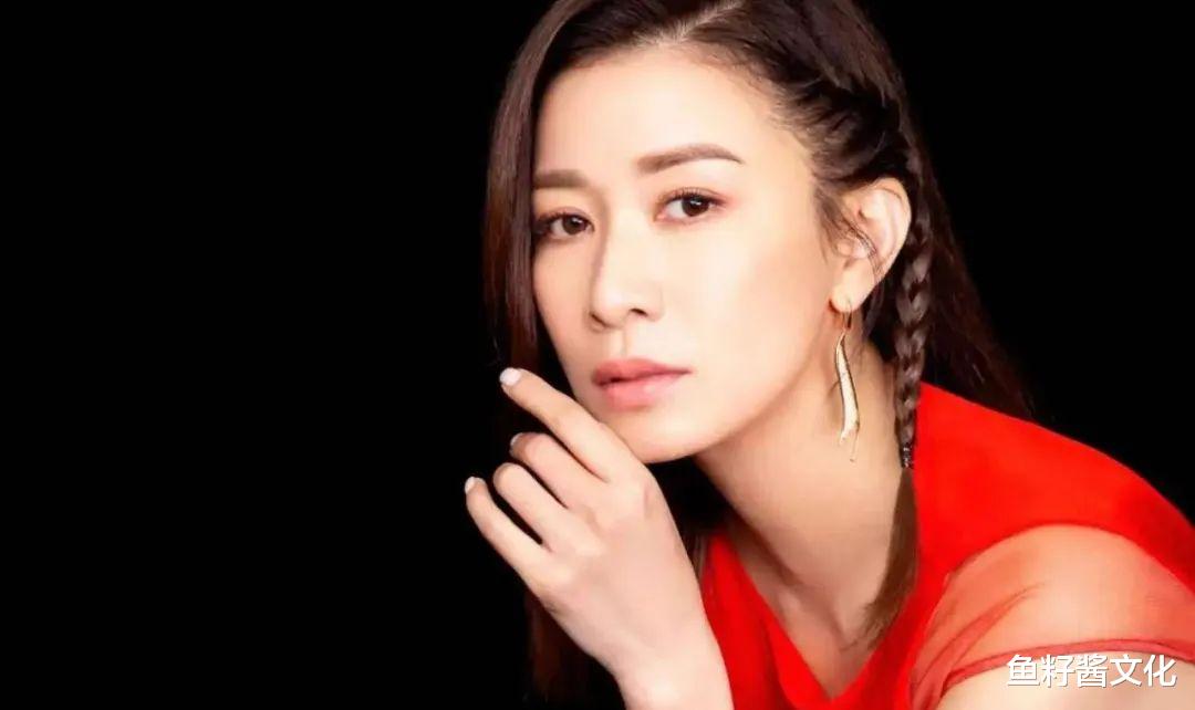 从“花瓶”到“花旦”，从小透明到无线一姐，佘诗曼的人生充满传奇