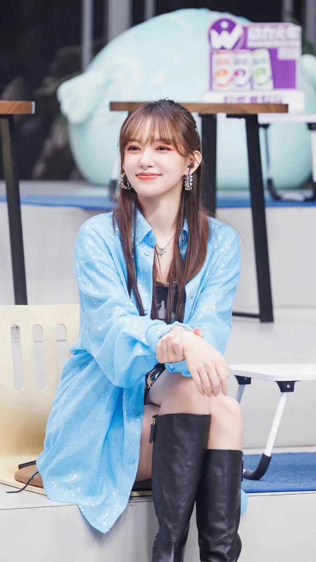 破产|百变女王程潇,再这样失眠下去,我就搬到月亮那住